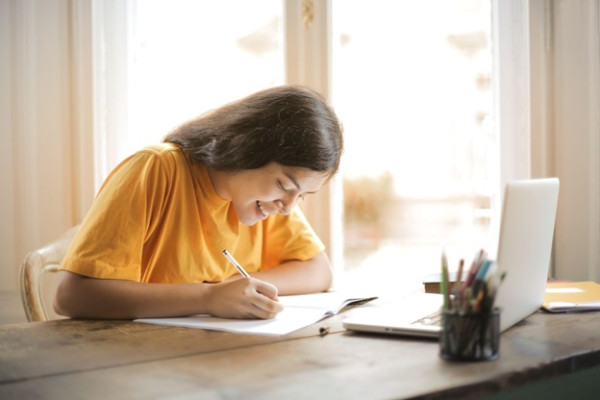 Mengapa Bahasa Inggris Menjadi Bahasa Internasional? Simak Alasan dan Perannya!