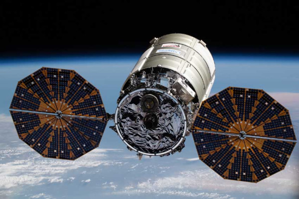 Pertama Kali Kapsul Cygnus Berhasil Bermanuver Mendorong ISS, Rusia Mulai Punya Saingan