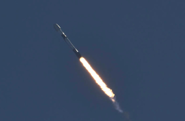 Ruwet, Begini Tampilan 2.200 Satelit Starlink di Orbit Bumi