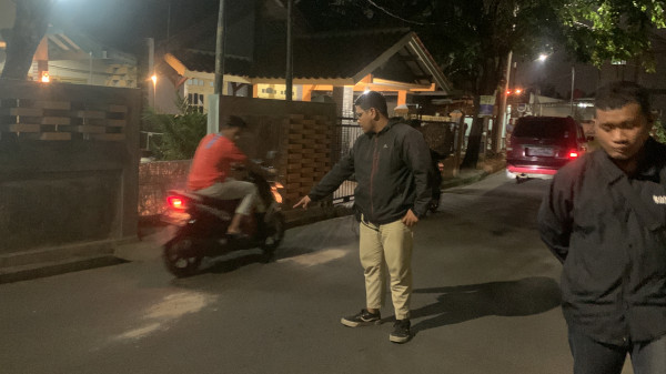 Ibu dan Anak Korban Penusukan Pria Berperawakan Tinggi di Bekasi
