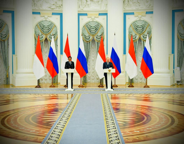 Jokowi Bertemu Presiden Rusia Vladimir Putin di Istana Kremlin