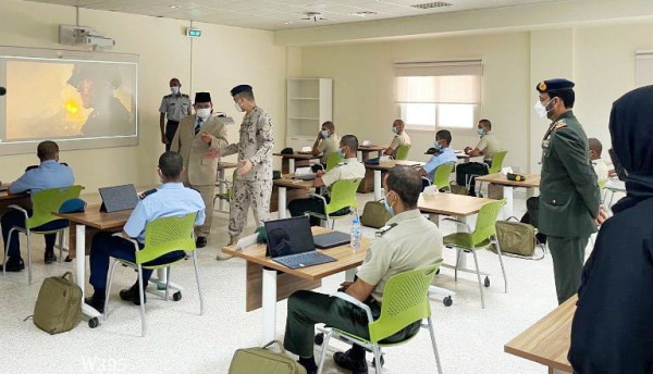 Kunker ke UEA, Menhan Prabowo Kunjungi Zayed Military University di Abu Dhabi
