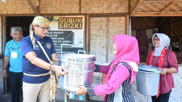 Sandiaga Uno Wujudkan Impian Perajin Batik Ecoprint di Klaten