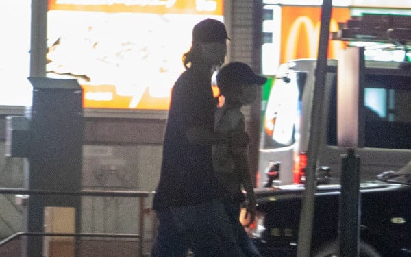 Kento Yamazaki dan Suzu Hirose Kepergok Jalan Berdua, Santer Diisukan Pacaran