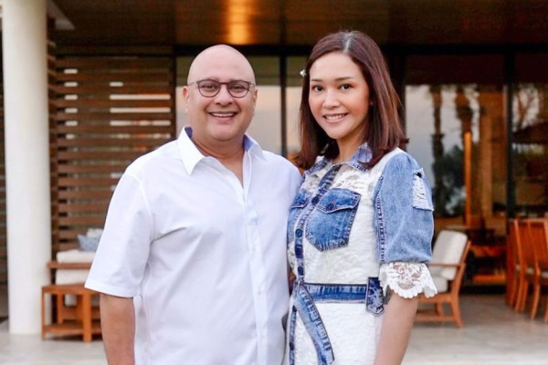 5 Artis Indonesia yang Menikah dengan Teman Masa Kecil, Nomor 3 Kisahnya Dijadikan Film