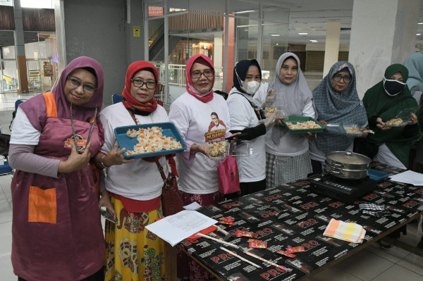 Dukung Sandiaga, Emak-emak Antusias Ikut Pelatihan Usaha Dimsum