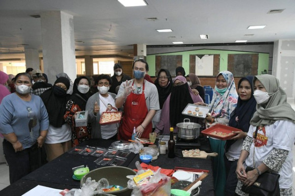 Dukung Sandiaga, Emak-emak Antusias Ikut Pelatihan Usaha Dimsum