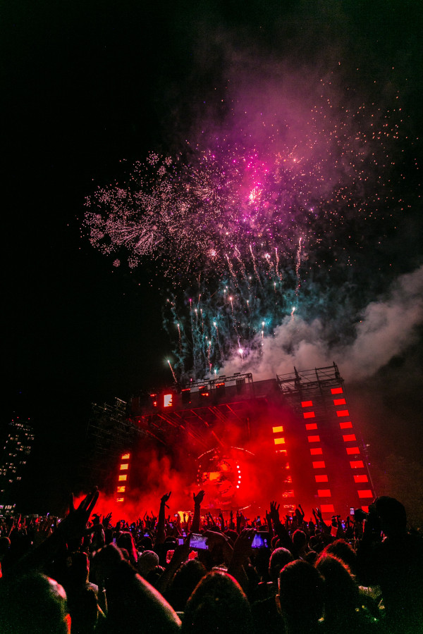 5 Momen Tak Terlupakan saat Konser Musik di Indonesia