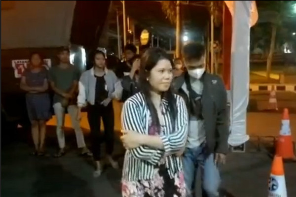 Asyik Lepas Daster Berduaan, 4 Pasangan Mesum Diringkus Polisi