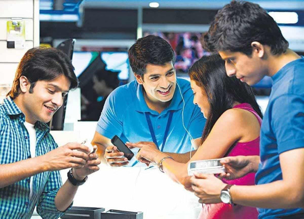 Banyak yang Enggan Beli Baru, Penjualan Ponsel di Dunia Turun ke Angka 96 Juta