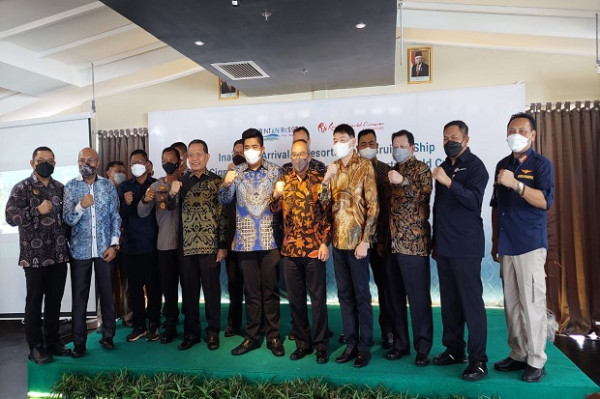 Bintan Resorts dan Resort World Cruises Teken MoU, Kapal Pesiar Genting Dream Singgah ke Kepri