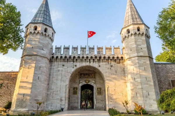 3 Bangunan Peninggalan Turki Utsmani, Nomor 1 Dibangun untuk Saingi Hagia Sophia
