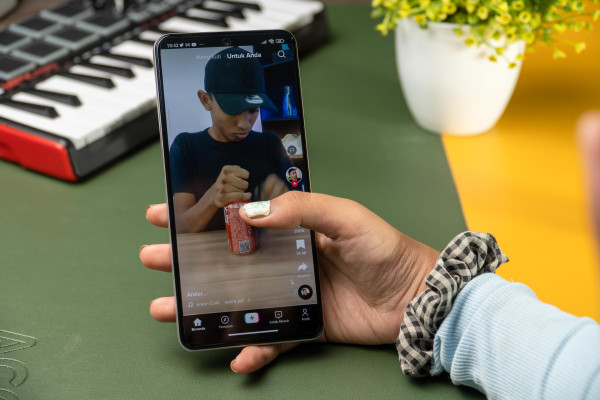 Review POCO F4, Masihkah Flagship Killer di 2022?