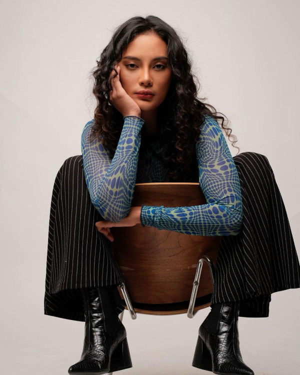 Biodata dan Profil Erika Carlina, Model yang Sukses Kalahkan Raisa di Tepok Bulu