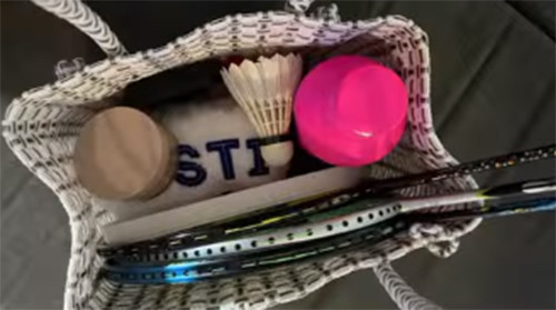 Tanding Tepok Bulu, Hesti Purwadinata Tenteng Tas Bekas Hampers Lebaran: Tinggal Pluk Pluk Pluk