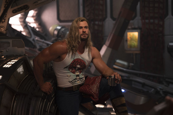 Review Film Thor: Love and Thunder: Dramatis dan Full Guns N Roses