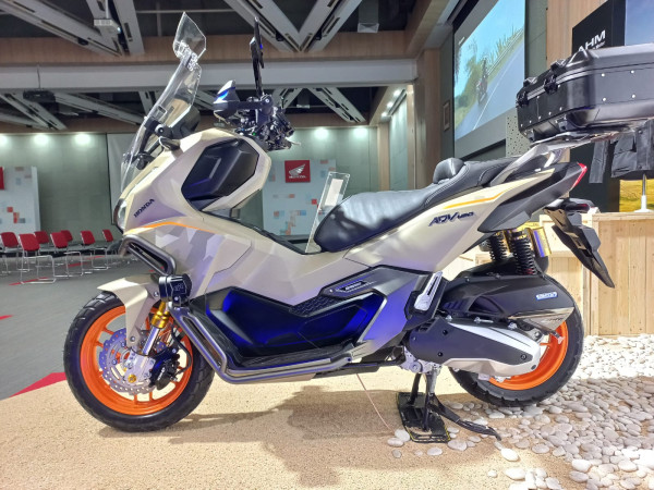 Honda ADV 160 Modifikasi dari Katros Garage Keren Abis, Bisa Ditiru