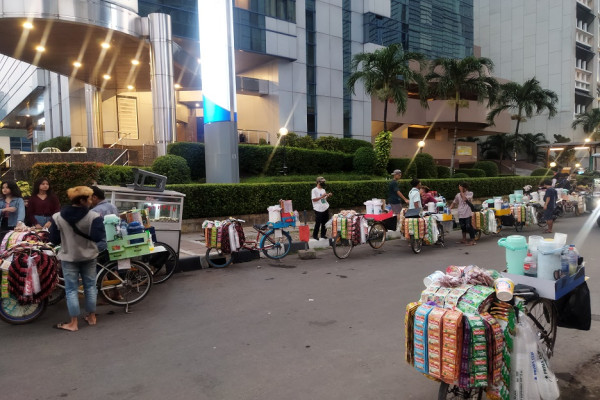 Jangan Anggap Remeh ABG Bojong-Citayam di Sudirman: Bawa Berkah buat Para Pedagang