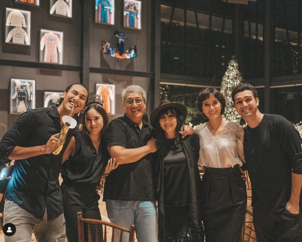 Profil Rini S Bono, Mantan Istri Achmad Albar yang Dinikahi Bos KFC