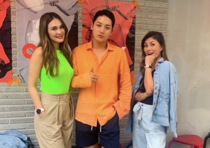 5 Momen Luna Maya Foto Bareng Bintang Single Inferno Moon Se Hoon, Bikin Iri Penggemar