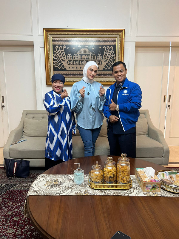 Futri, Sosok Wanita Cantik yang Dikampanyekan Mendag Zulhas di Lampung
