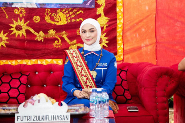 Futri, Sosok Wanita Cantik yang Dikampanyekan Mendag Zulhas di Lampung
