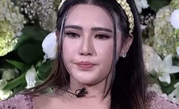 Jalani Prosesi Sungkeman Jelang Pernikahan, Via Vallen Tak Kuasa Tahan Air Mata