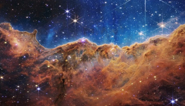 Komparasi Teleskop Angkasa Hubble vs James Webb, Hasilnya Beda Banget!