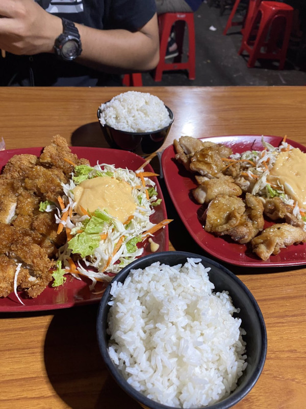 6 Tempat Kuliner Kaki Lima yang sedang Viral di TikTok