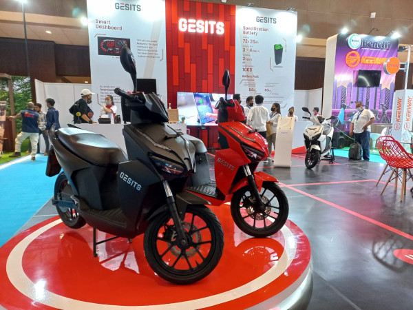 Buka PEVS 2022, Moeldoko Tak Ingin Mobil Listrik Indonesia Ketinggalan Seperti Mobil Konvensional