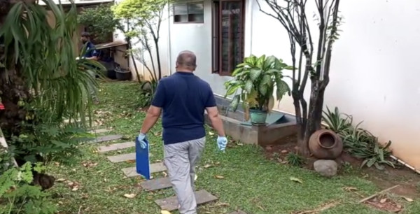 Polisi Gelar Prarekonstruksi Baku Tembak di Rumah Eks Kadiv Propam Polri secara Tertutup