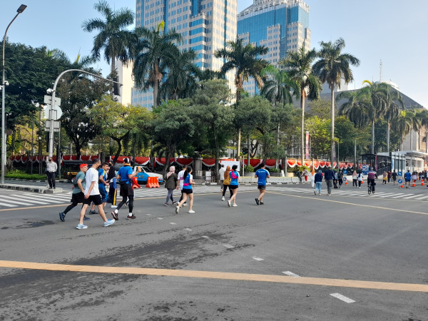 Kasus Covid-19 Melonjak, Pengunjung Car Free Day Bundaran HI-Thamrin Tetap Ramai