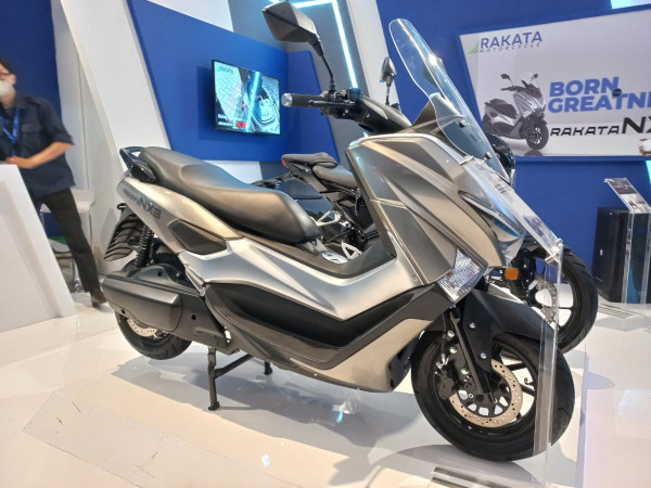 Motor Listrik Rakitan Tangerang Tampil Keren di PEVS 2022, Diskon Rp2 Juta Bikin Menggoda