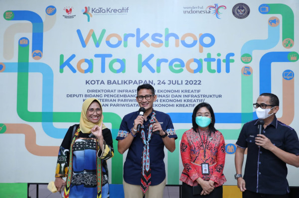 Hasilkan Beragam Produk Kreatif, Sandiaga Bantu Siswa Urus Hak Paten