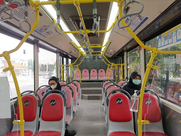 Transjakarta Operasikan Bus Pink Khusus Wanita, Ini Penampakannya