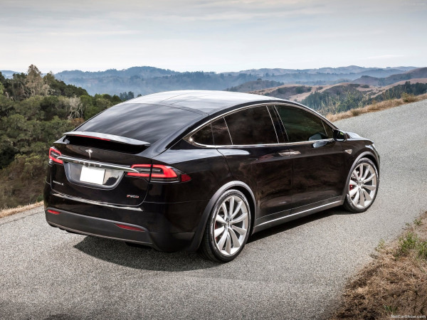 Intip Harga dan Spesifikasi Tesla X yang Dimiliki Ketua MPR Bamsoet dan Aktor Jimmy Lin.