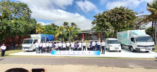 Pelajari Kebutuhan Pasar, Truk Listrik eCanter Mulai Uji Coba di Bali