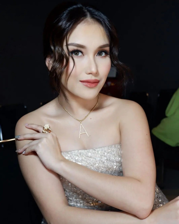 6 Artis Indonesia yang Punya Banyak Hater, Nomor 2 Suka Ikut Campur dan Sering Berurusan dengan Polisi