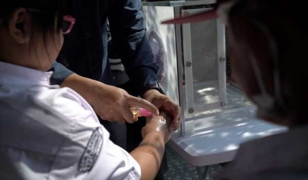 Mobil Edukasi ‘Wujudkan Indonesia Bebas Dengue’ Hadir di Cirebon