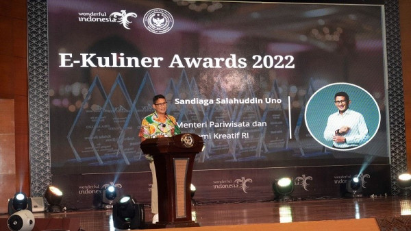 Menteri Sandiaga Uno dan Paxel Beri Penghargaan eKuliner Awards 2022, Bentuk Dukungan #PulihBersama