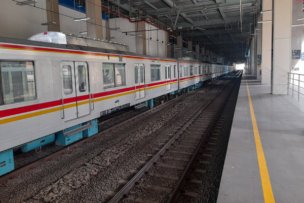 Hari Kedua Uji Coba, Stasiun BNI City Sepi Penumpang