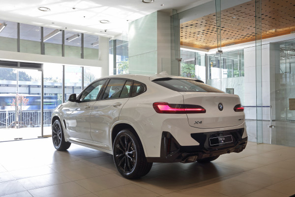 BMW X4 M Sport Bidik Orang Kaya Suka Ngebut, Ini Harga dan Spesifikasi yang Bikin Istimewa