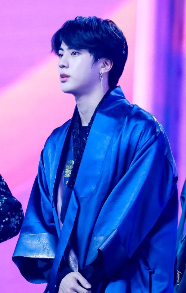 6 Karakter Drama Korea yang Cocok untuk Jin BTS, Kamu Setuju?