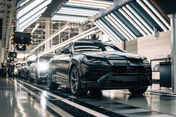Tidak Terpengaruh Perang Rusia Ukraina, Lamborghini Cetak Rekor Penjualan
