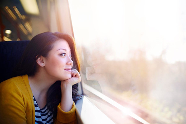 7 Hal yang Bikin Introvert Susah Punya Pacar dan Solusinya