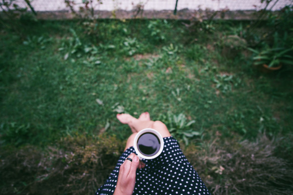 7 Hal yang Bikin Introvert Susah Punya Pacar dan Solusinya