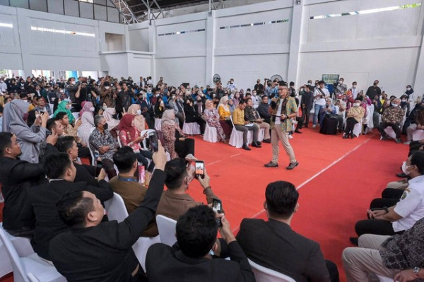 Lewat Digitalisasi, Sandiaga Dorong Mahasiswa Manfaatkan Peluang Jadi Wirausaha