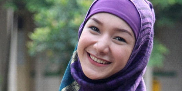 5 Artis Indonesia yang Izinkan Suami Berpoligami, Nomor 3 Sempat Sulit Punya Keturunan