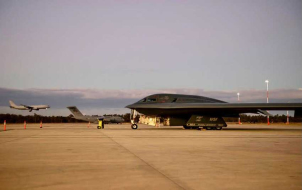 Citra Satelit, AS Siagakan 20 Persen Pesawat Pengebom Siluman B-2 di Australia