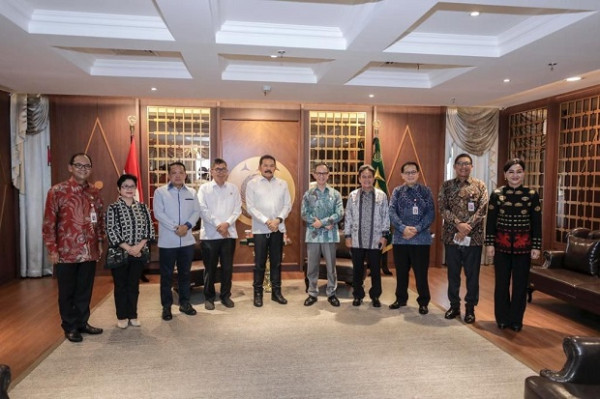 OJK Bersilaturahmi kepada Wakil Presiden dan Jaksa Agung